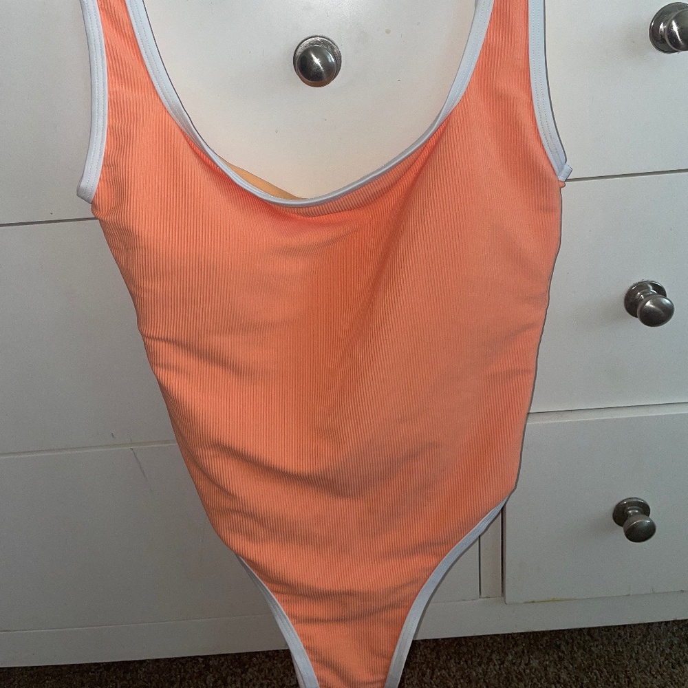 LainSnow cantaloupe one piece